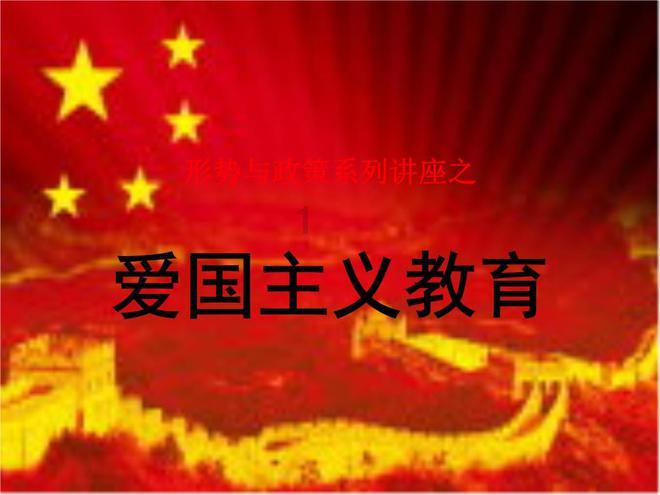 金毛夫妇上演秀恩爱 这狗粮吃得我心服口服