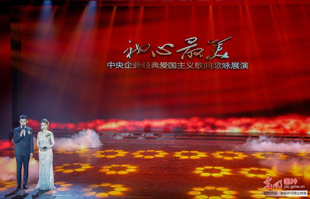 别人家的孩子被其母亲殴打，我该干什么？游戏画面