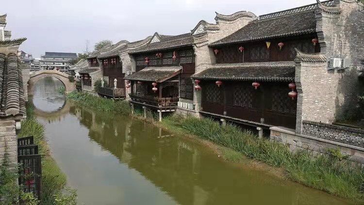 攀登高峰